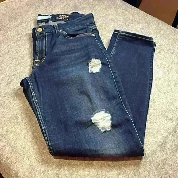 7 for all Mankind, The Ankle Skinny. Dark Wash. Size 28. - Picture 2 of 9